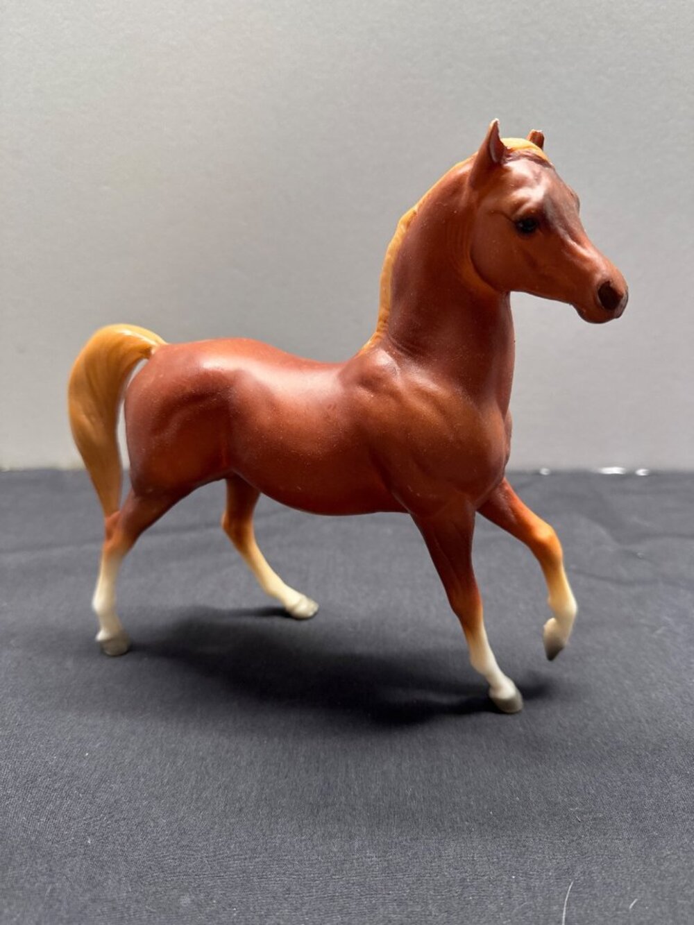 Vintage Breyer Flawed Classic Arabian Stallion Horse #3055 - Sorrel Color USA Ma